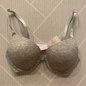 NWT)PINK Victoria’s Secret Light Gray Push Up Bra Women’s Size 32B
